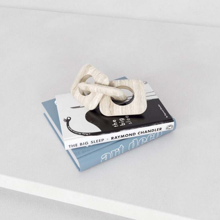 C3D - Livros com quadro e flores